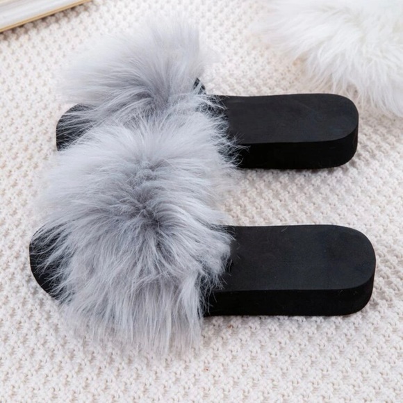 SALE! GREY FLUFFY SLIDE SLIPPERS - Picture 3 of 4